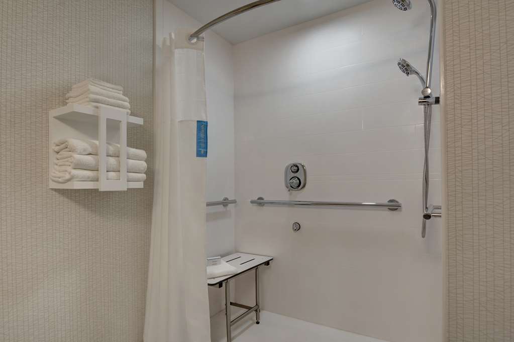 Hampton Inn by Hilton Greenwood - Tap to explore photos