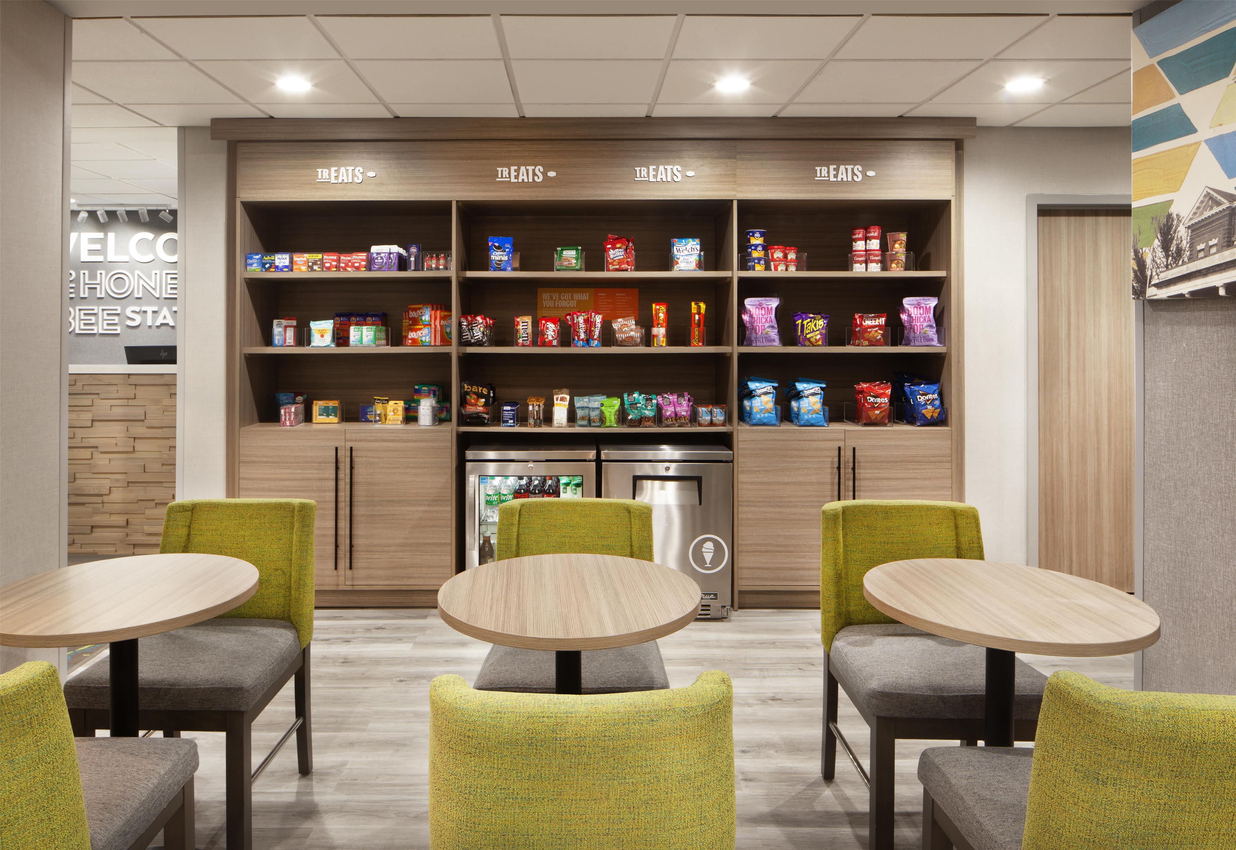 Restaurant | Hampton Inn Greenville
