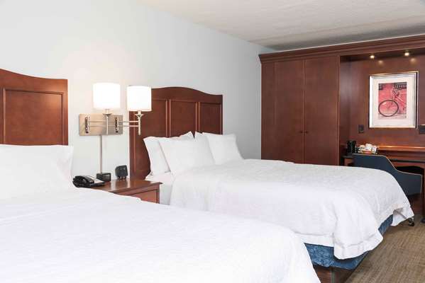  - Hampton Inn Grand Rapids - I-96, Exit 30