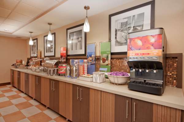 Restaurant - Hampton Inn Grand Rapids - I-96, Exit 30