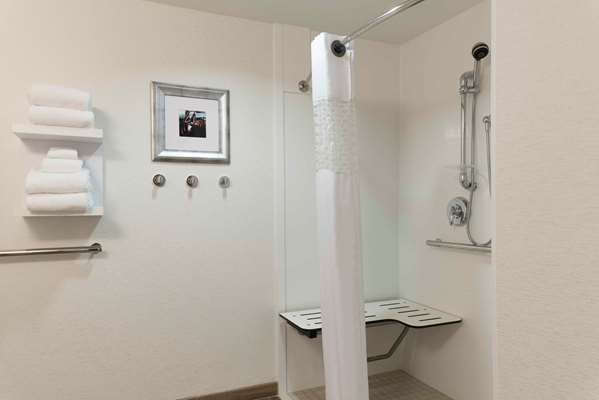  - Hampton Inn Grand Rapids - I-96, Exit 30