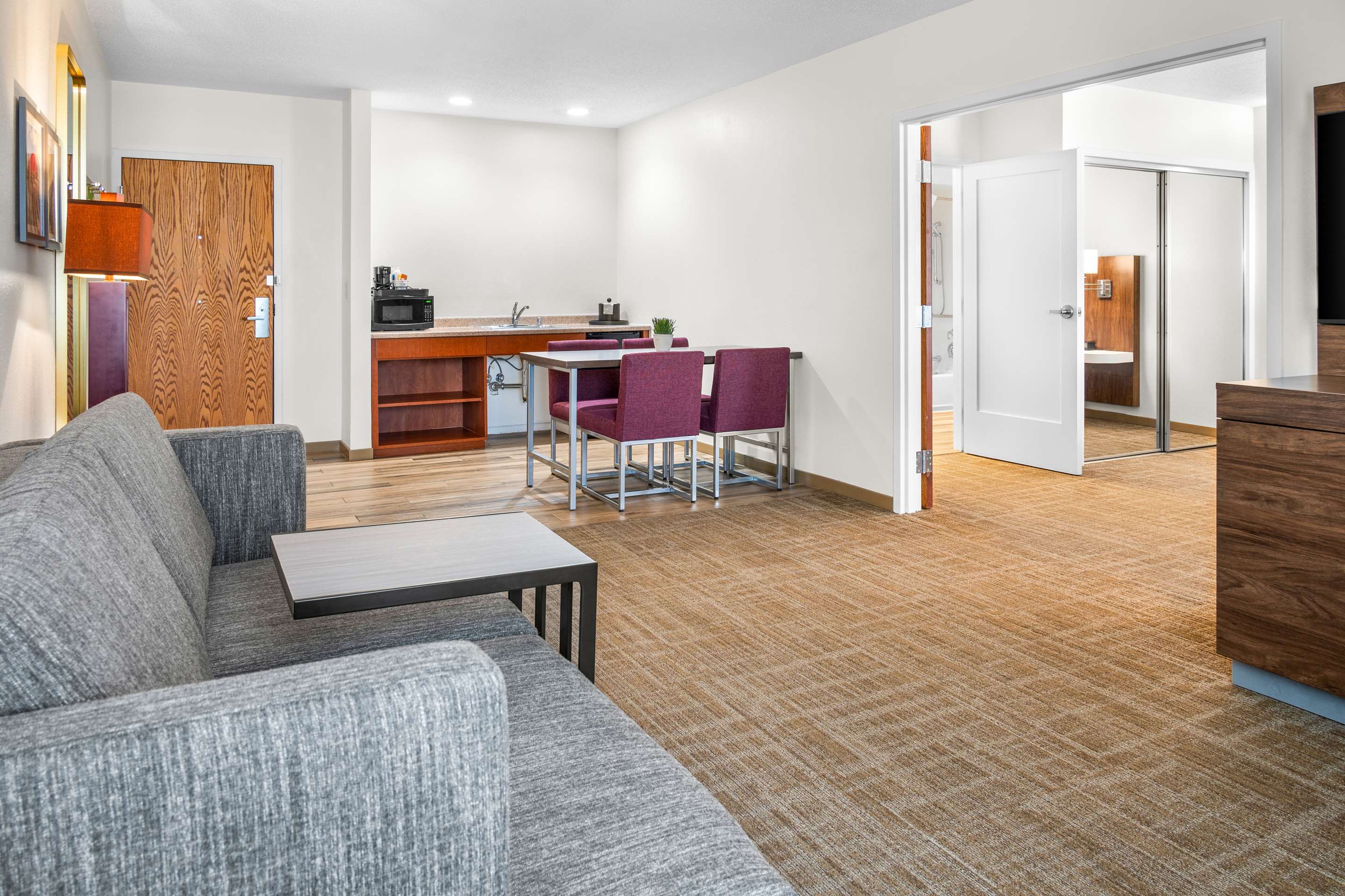 Guest room