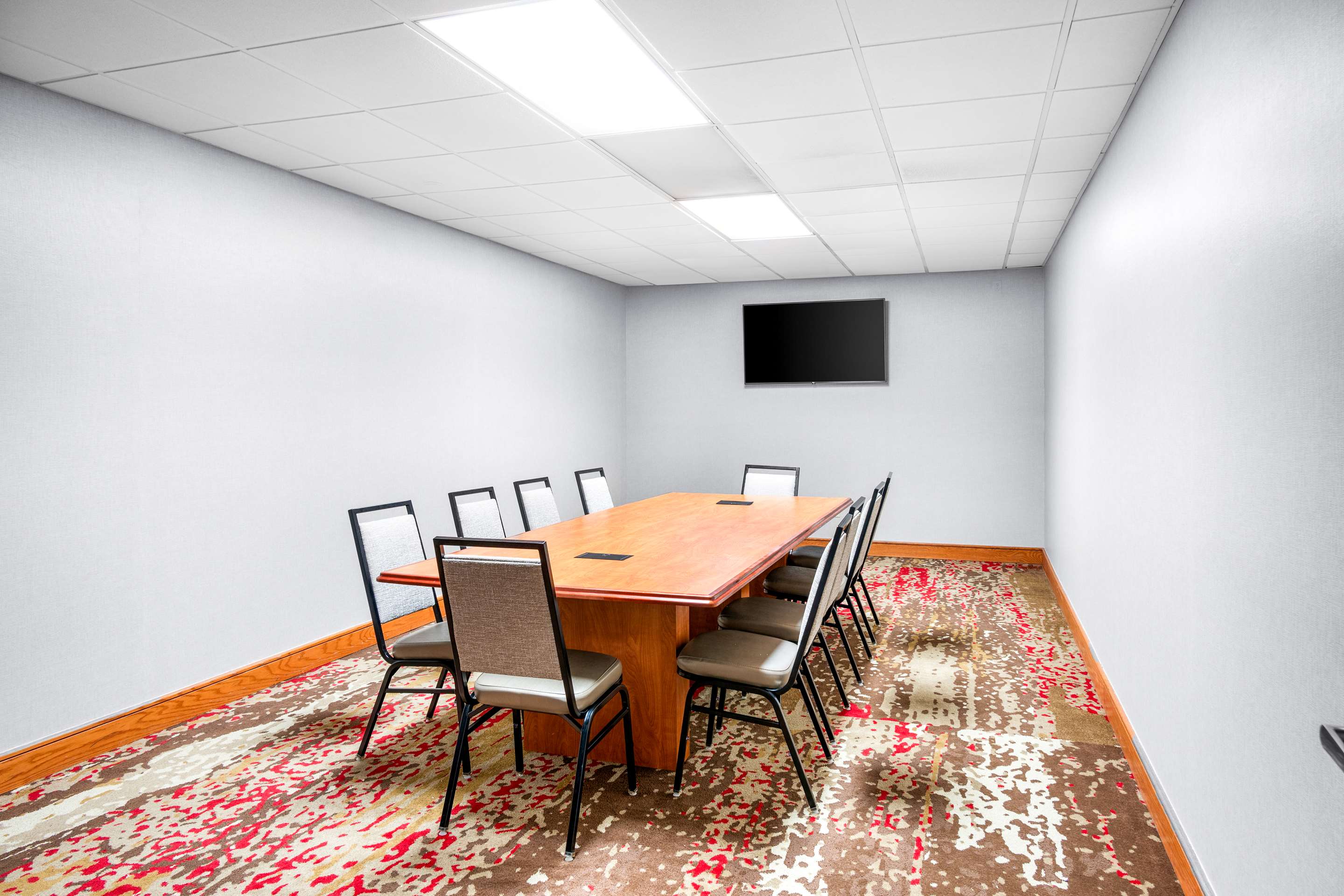 Meeting Room | Hampton Inn Grand Rapids-North