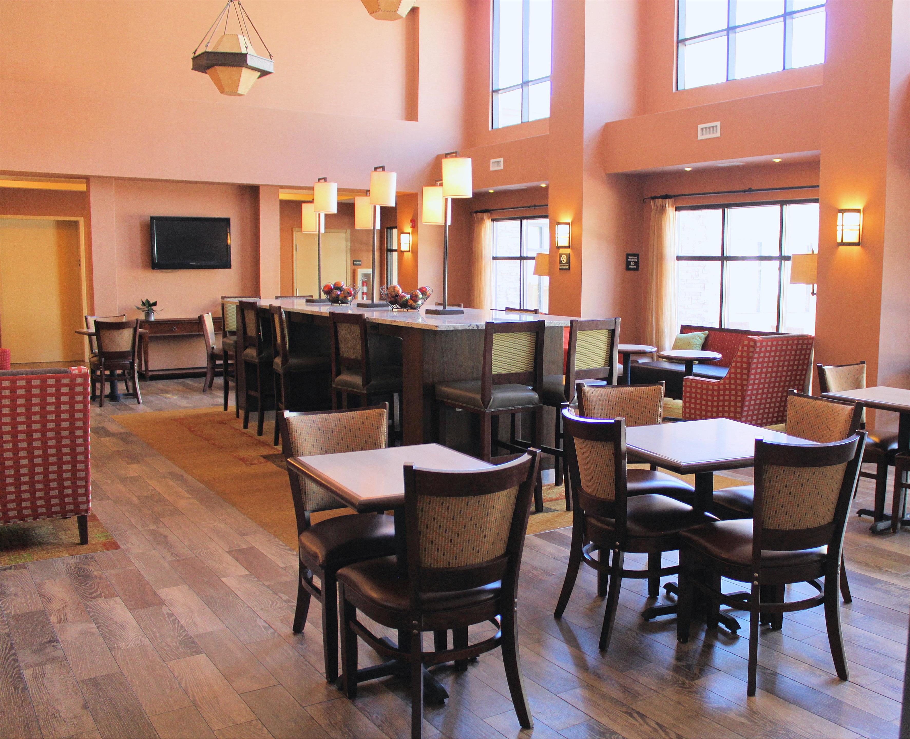 Restaurant | Hampton Inn & Suites Green River