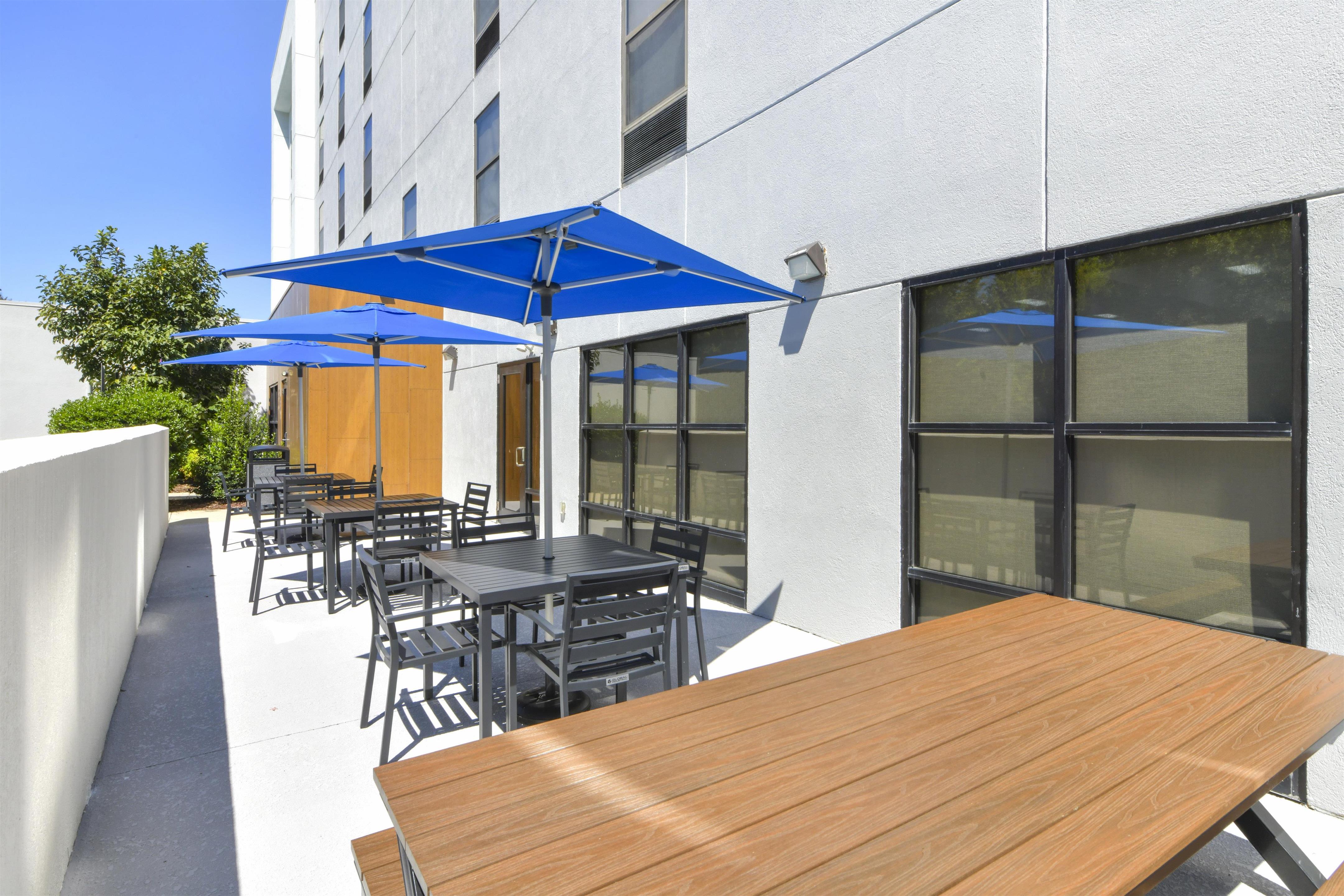 Exterior | Hampton Inn & Suites Burlington, NC