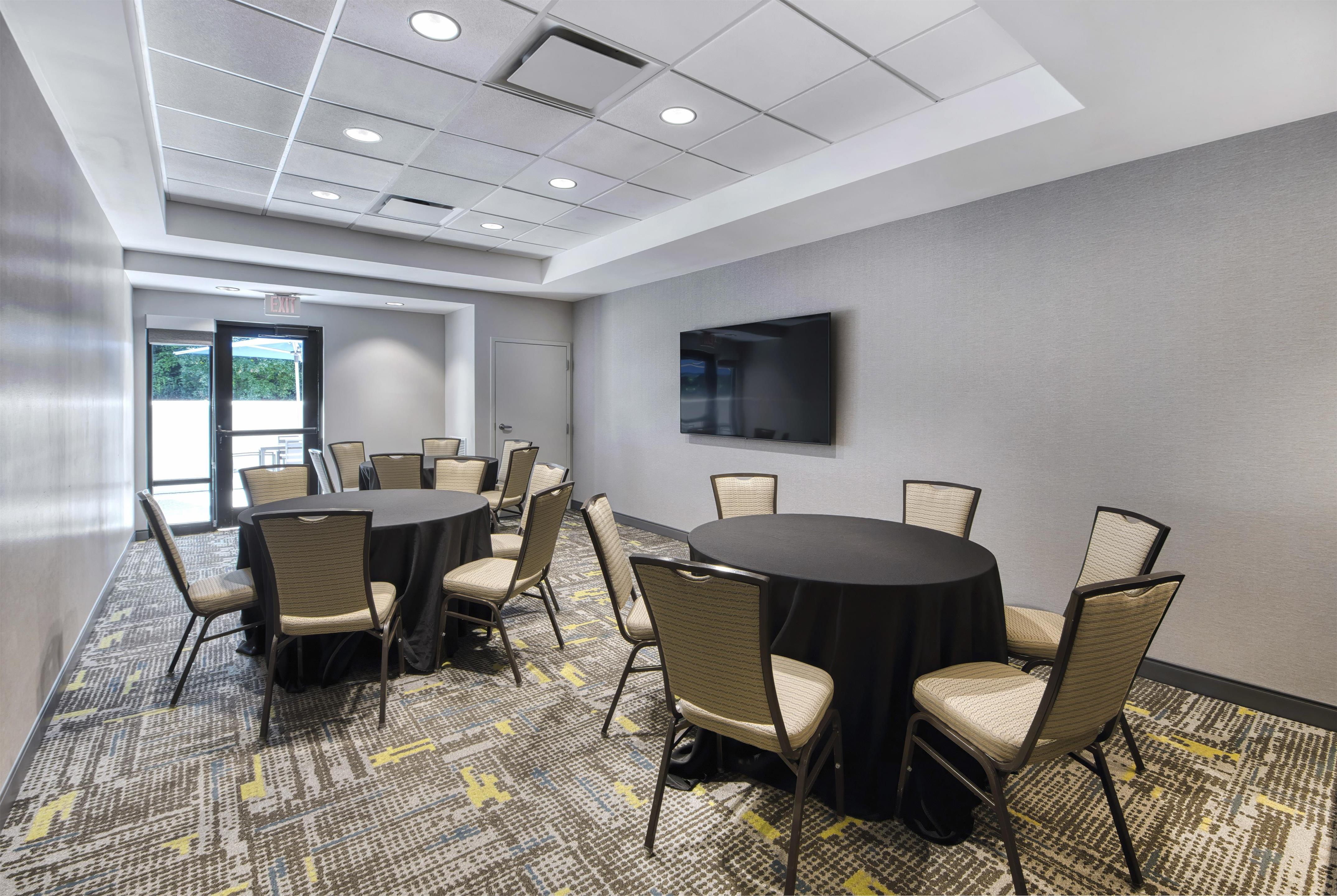 Meeting Room | Hampton Inn & Suites Burlington, NC