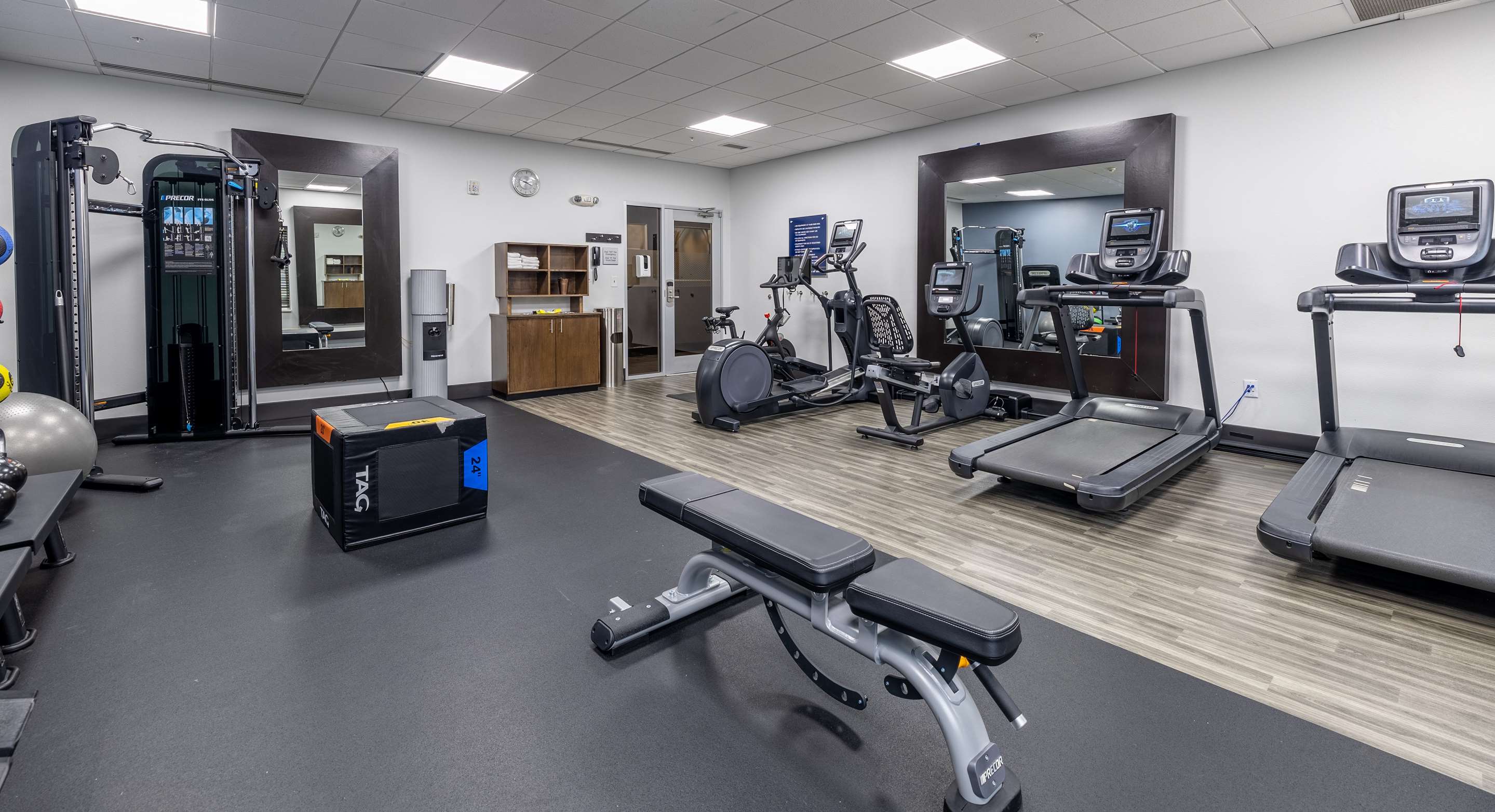 Health club fitness center gym | Hampton Inn & Suites Greensboro/Coliseum Area