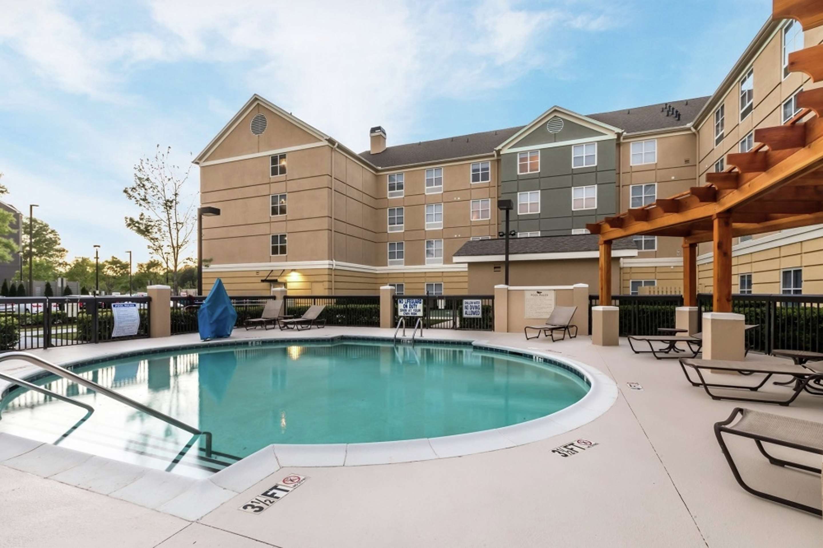 Pool | Homewood Suites by Hilton Greenville