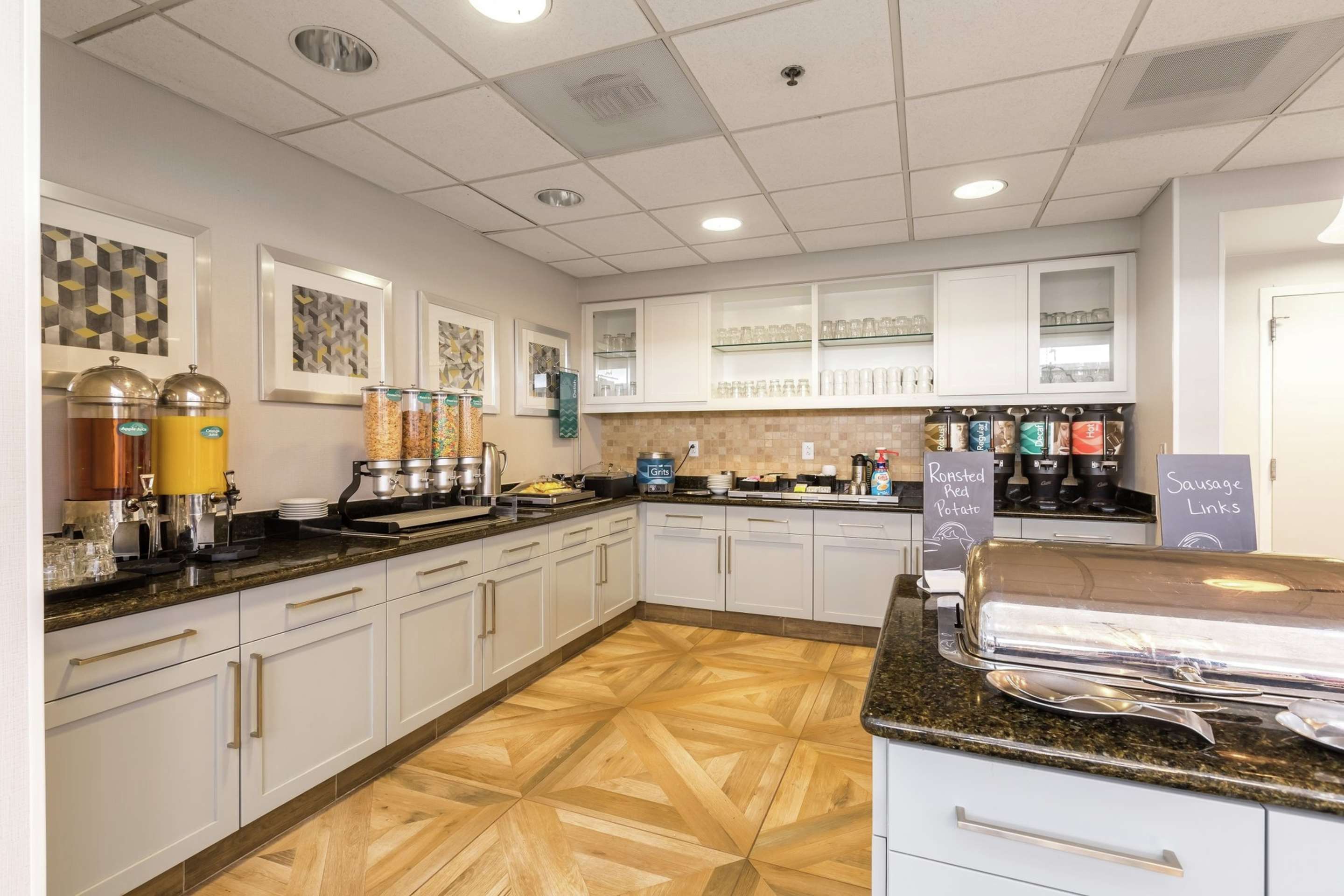 Restaurant | Homewood Suites by Hilton Greenville