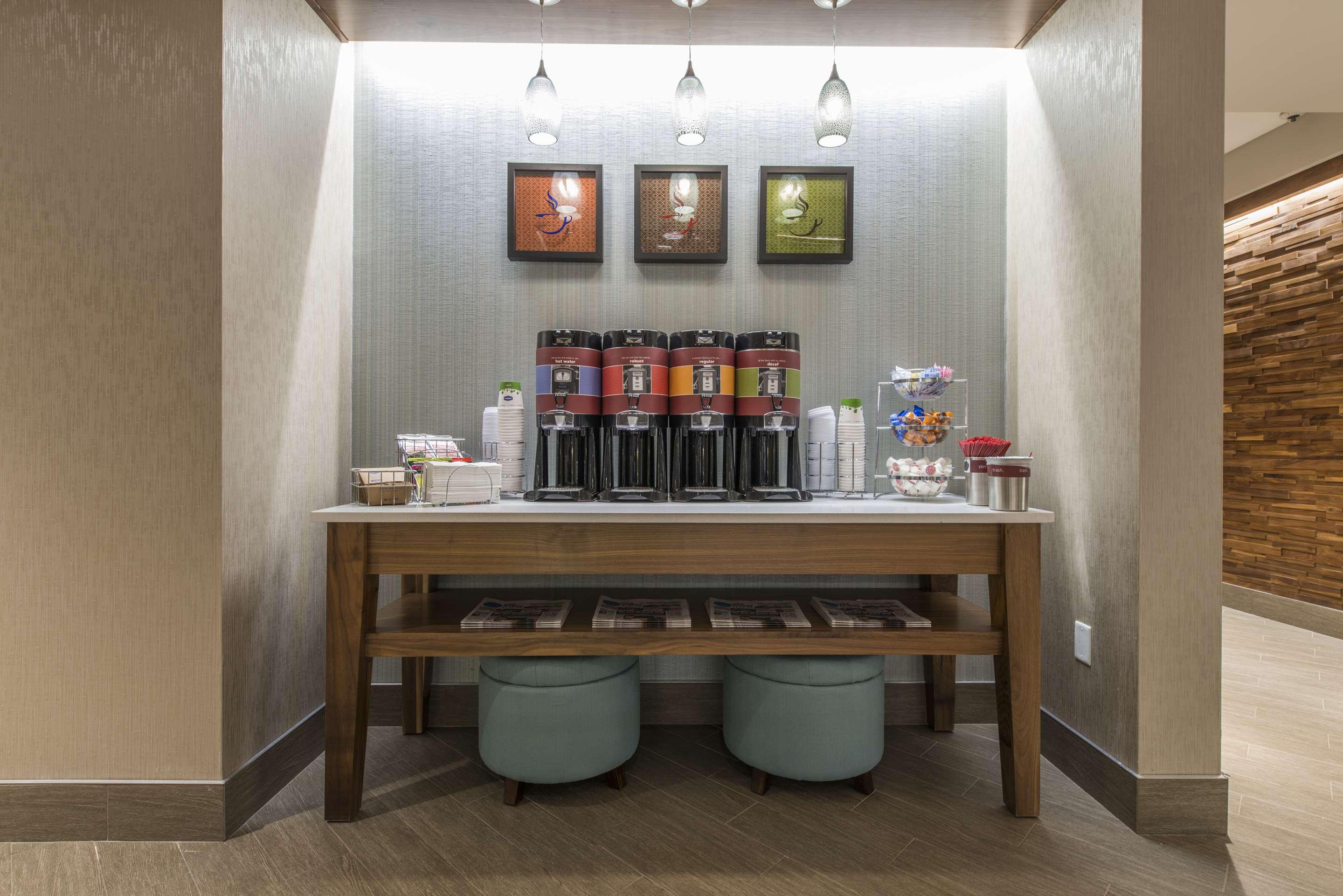 Restaurant | Hampton Inn Greenville/I-385 Haywood Mall