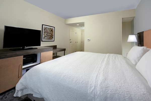  - Hampton Inn & Suites Duncan - I-85, Exit 63