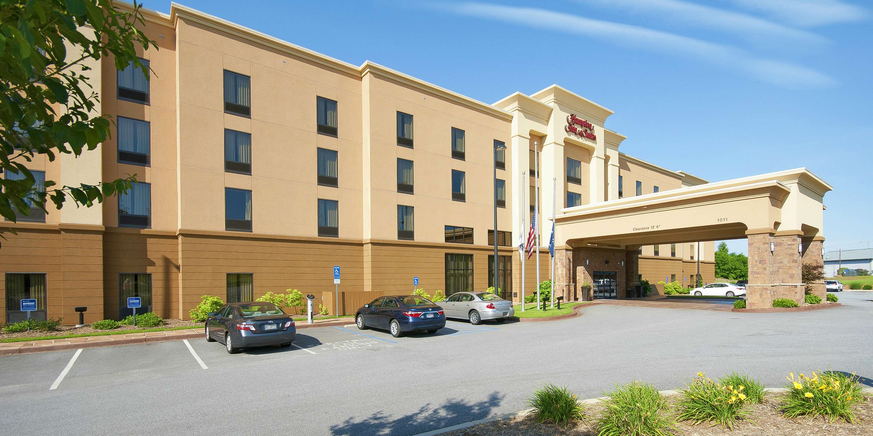 Exterior | Hampton Inn & Suites Seneca-Clemson Area
