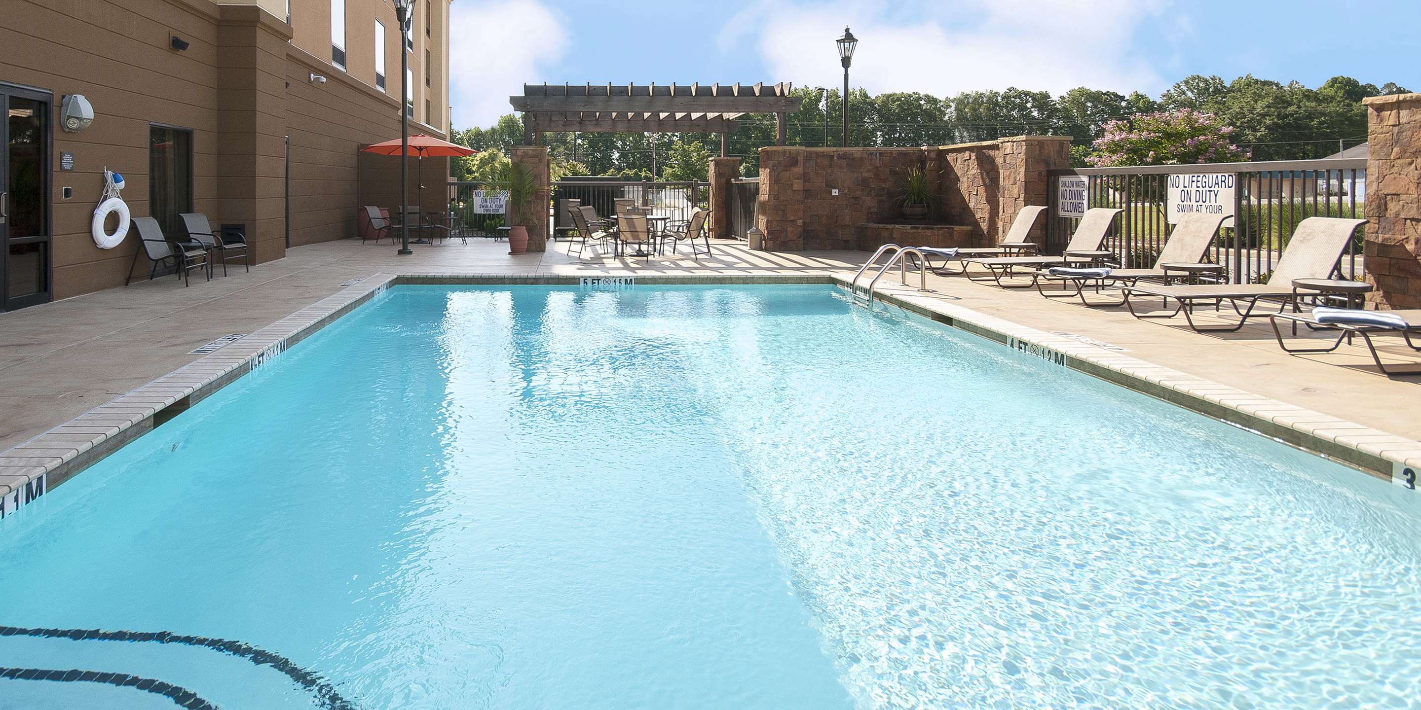 Pool | Hampton Inn & Suites Seneca-Clemson Area