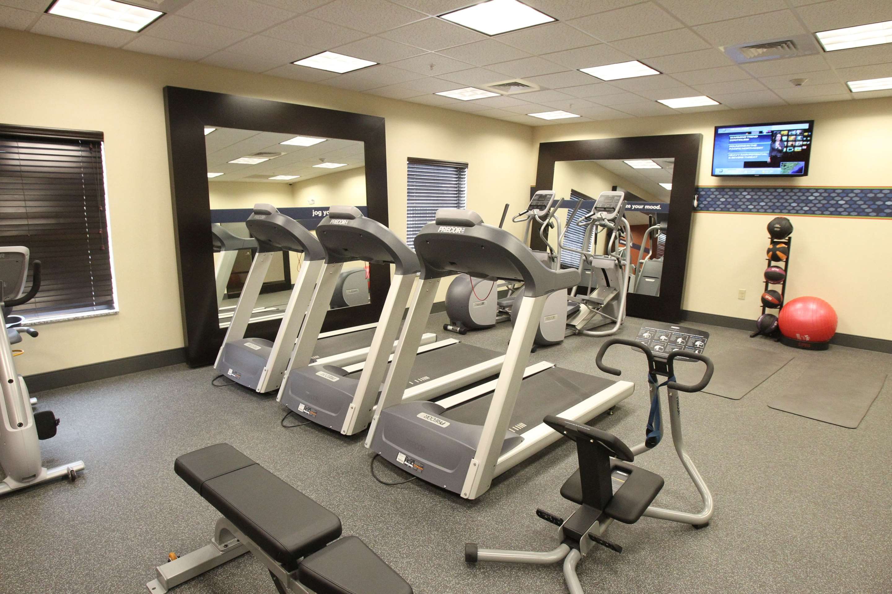 Health club fitness center gym | Hampton Inn & Suites Seneca-Clemson Area
