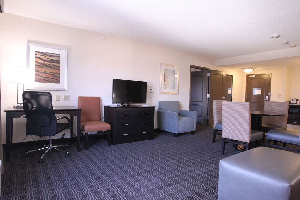 Hampton Inn &amp; Suites Seneca-Clemson Area, SC-guestroom-Guest Room,On-Site.jpg