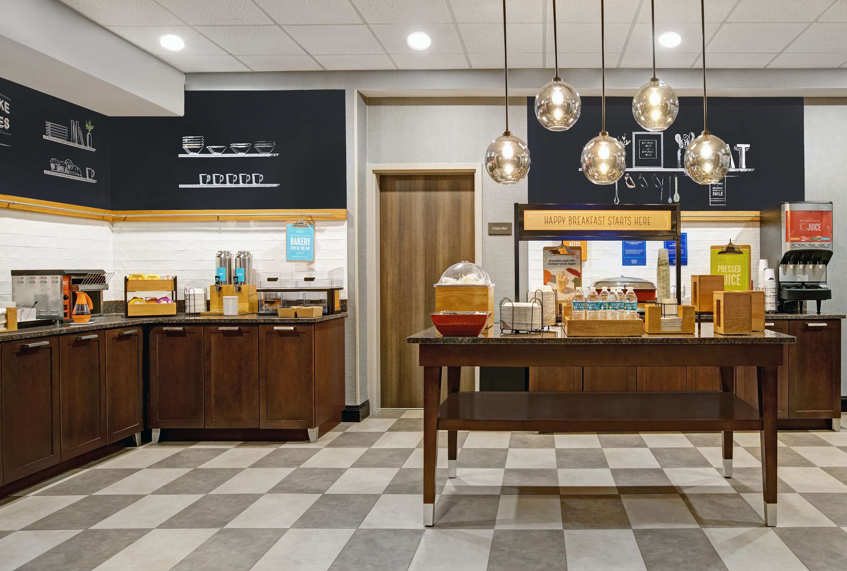 Breakfast Area | Hampton Inn Greenville I-385 - Woodruff Rd.