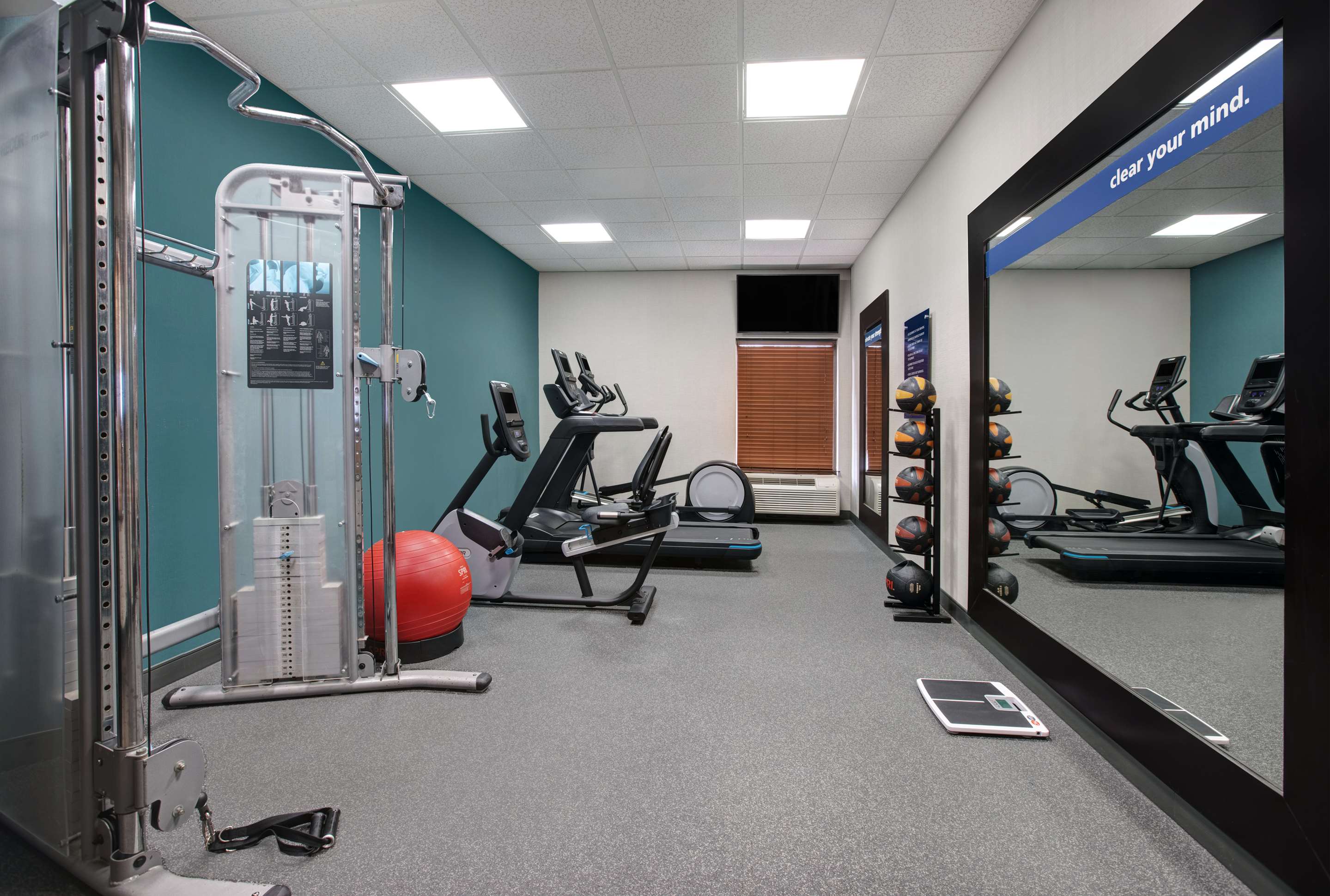 Health club fitness center gym | Hampton Inn Greenville I-385 - Woodruff Rd.