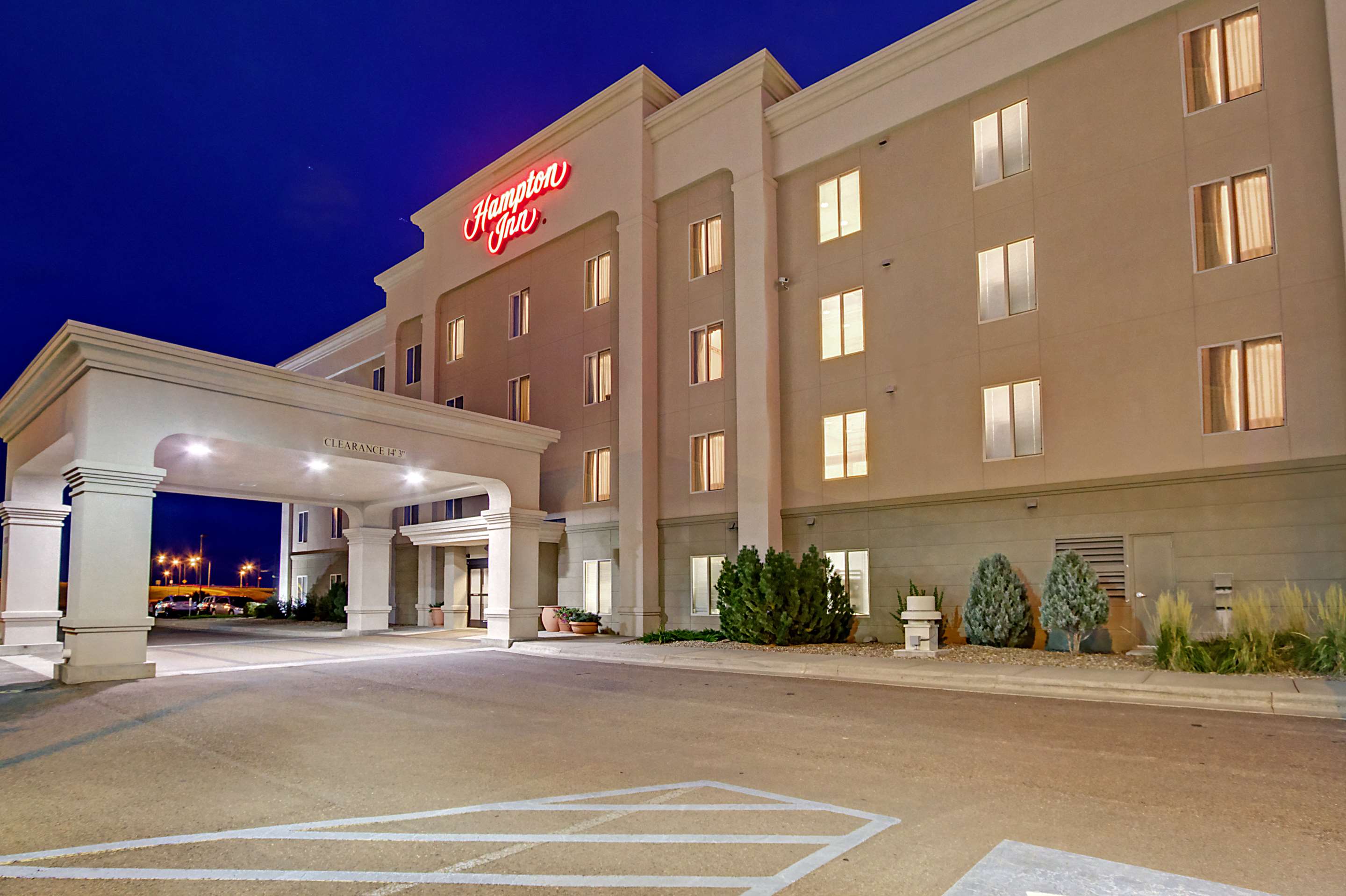 Exterior | Hampton Inn Great Falls