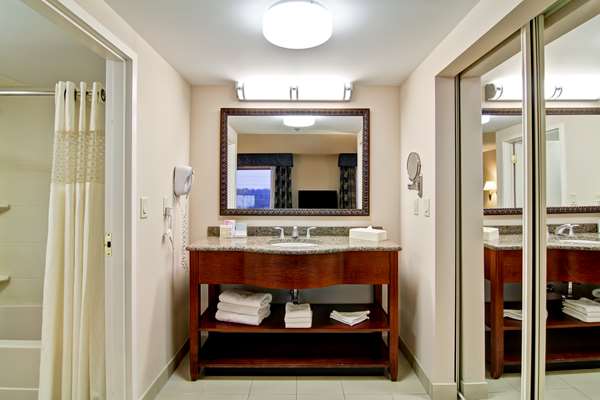  - Hampton Inn & Suites Guelph
