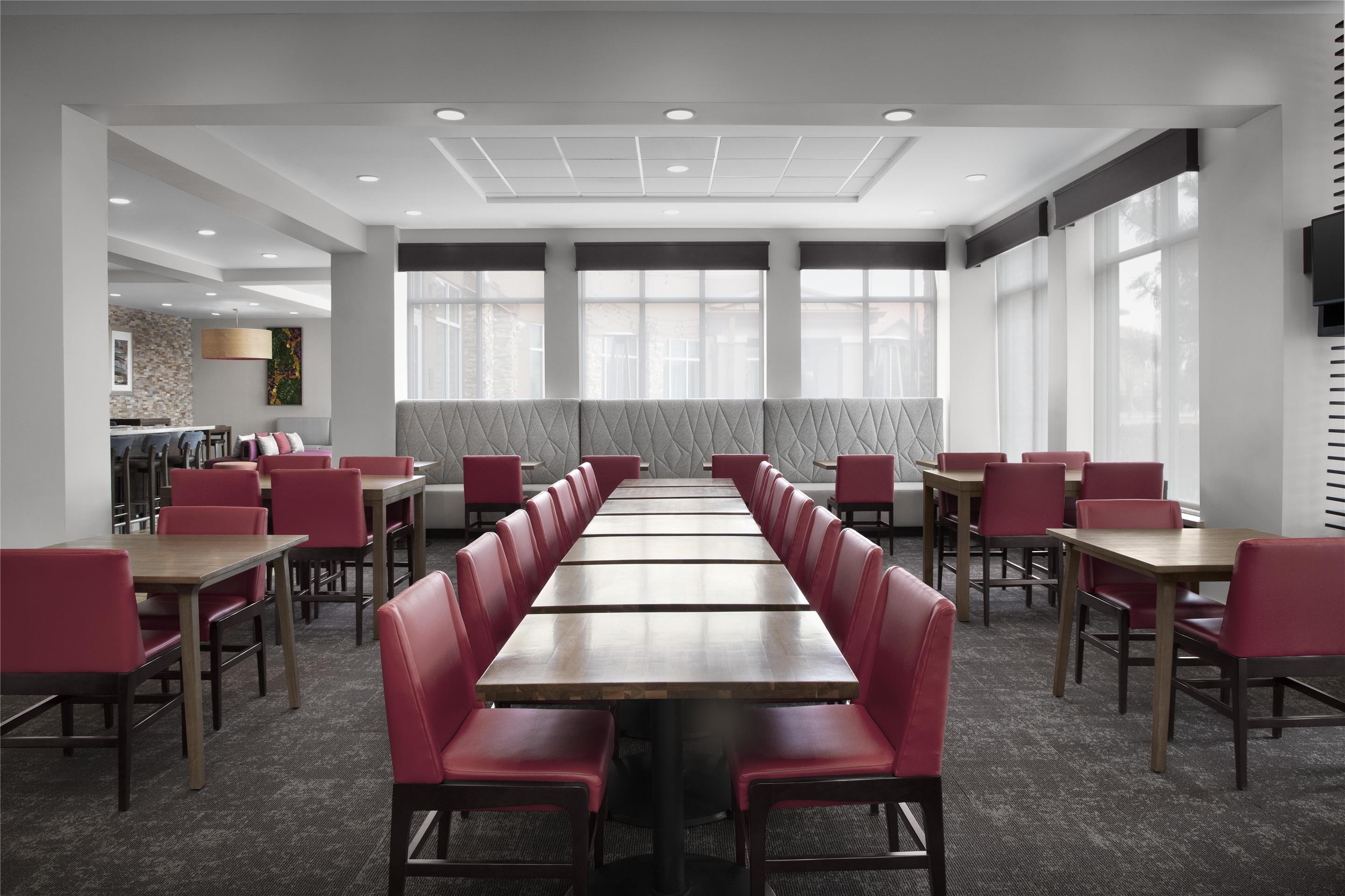 Restaurant | Hilton Garden Inn Gallup