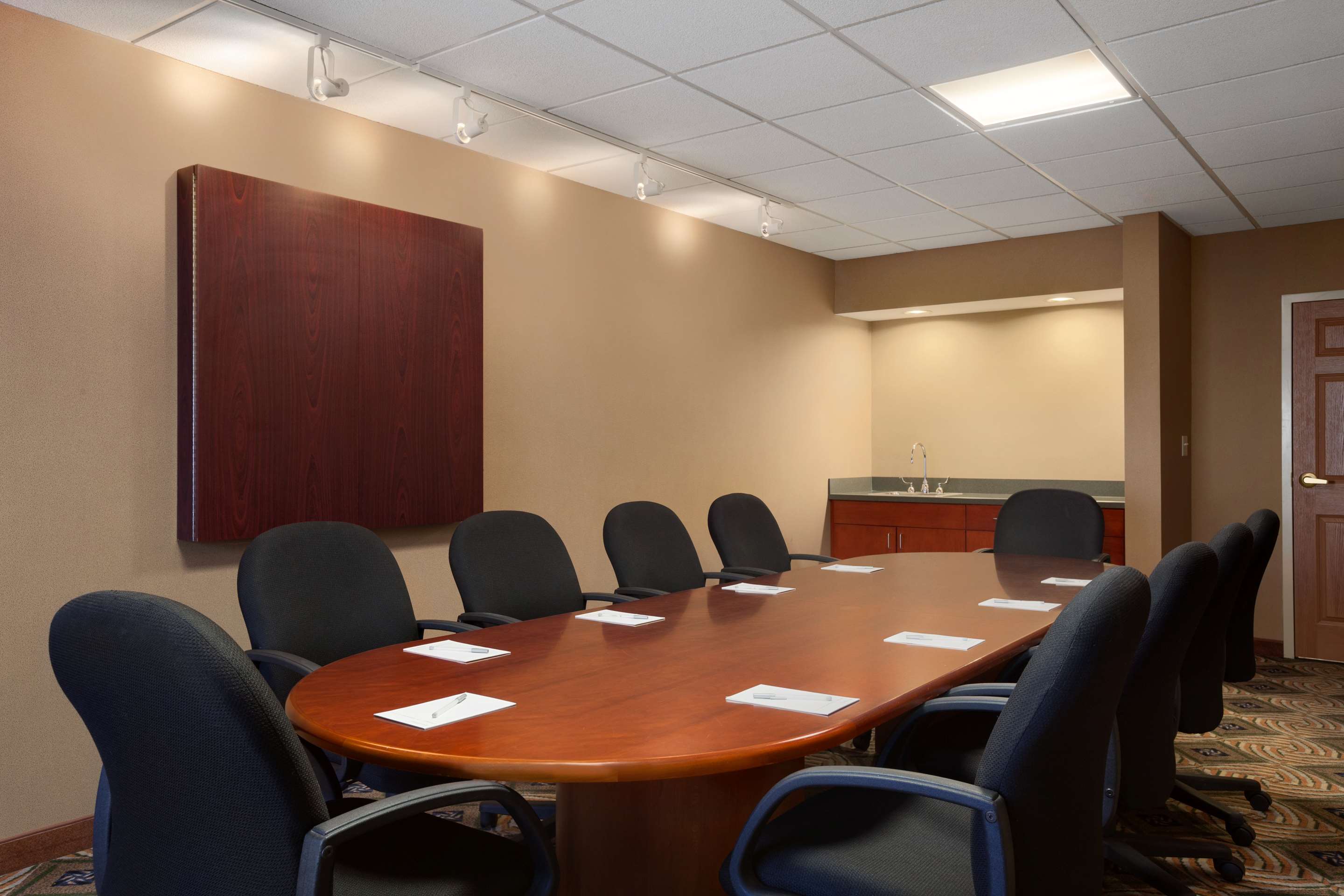 Meeting Room | Hampton Inn Geneva