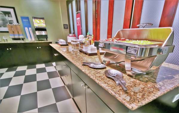 Restaurant - Hampton Inn & Suites Flowery Branch