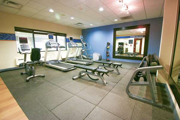 Fitness/ Exercise Room - Hampton Inn & Suites Flowery Branch