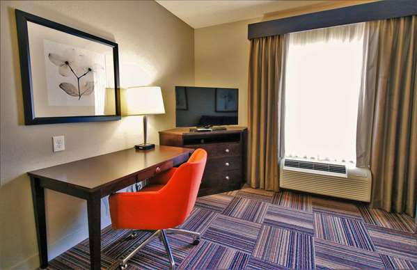  - Hampton Inn & Suites Flowery Branch