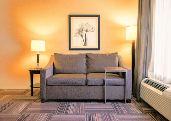  - Hampton Inn & Suites Flowery Branch
