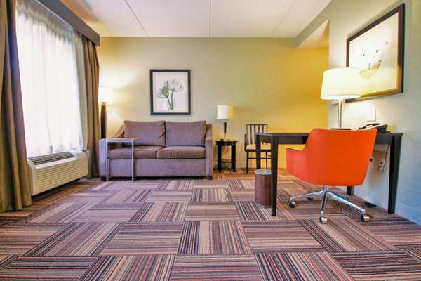  - Hampton Inn & Suites Flowery Branch