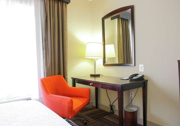  - Hampton Inn & Suites Flowery Branch