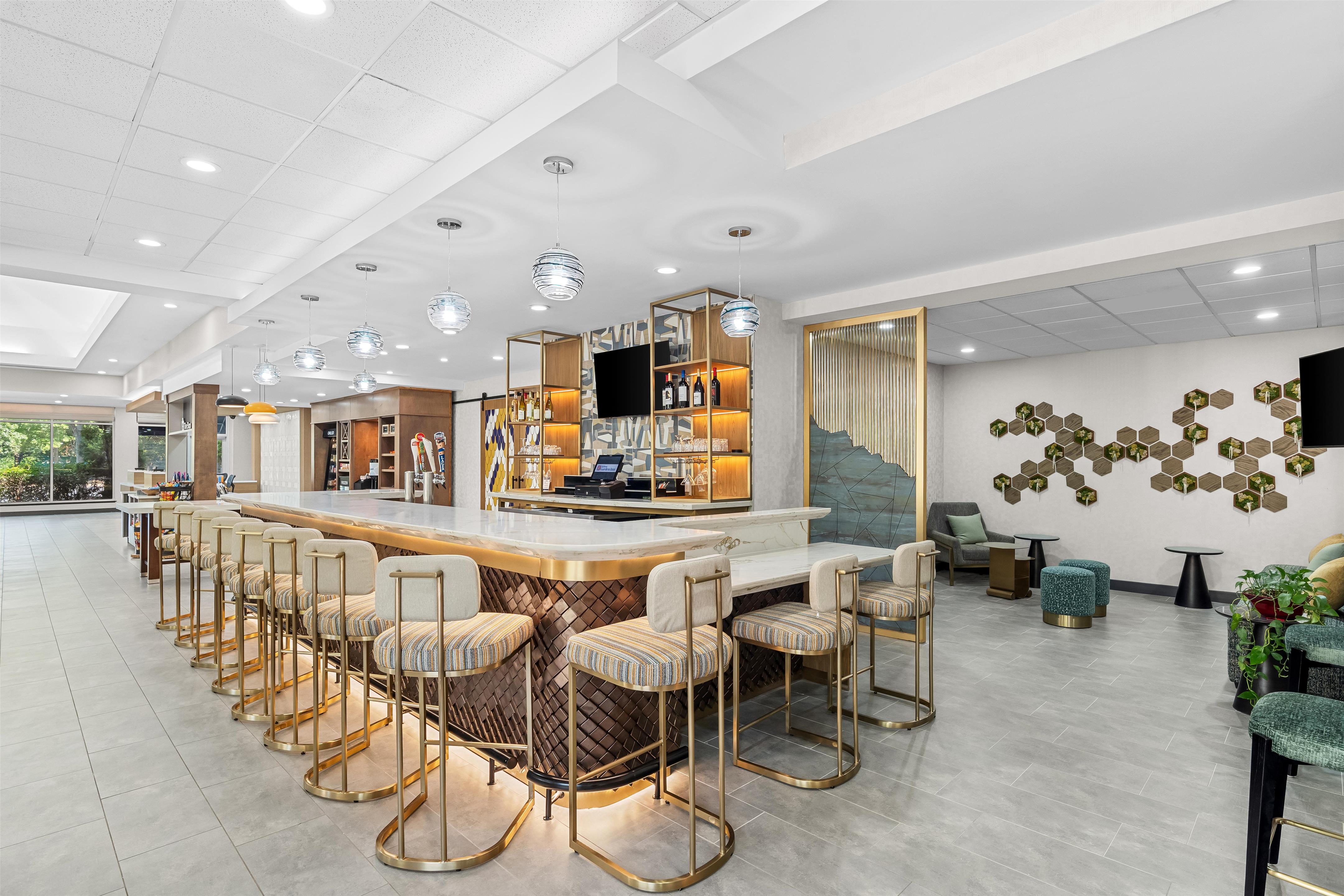 Breakfast Area | Hilton Garden Inn Gainesville