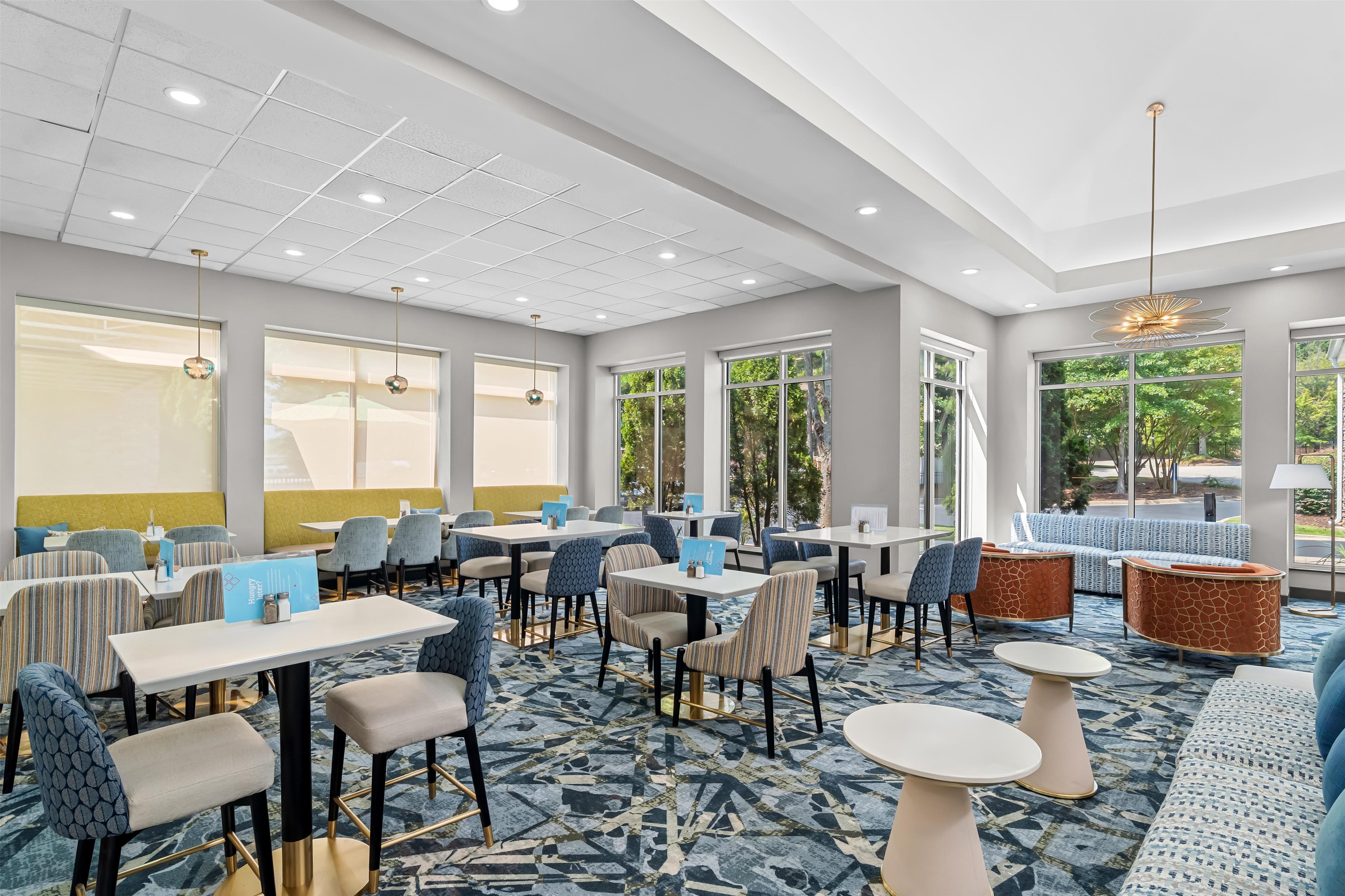 Breakfast Area | Hilton Garden Inn Gainesville