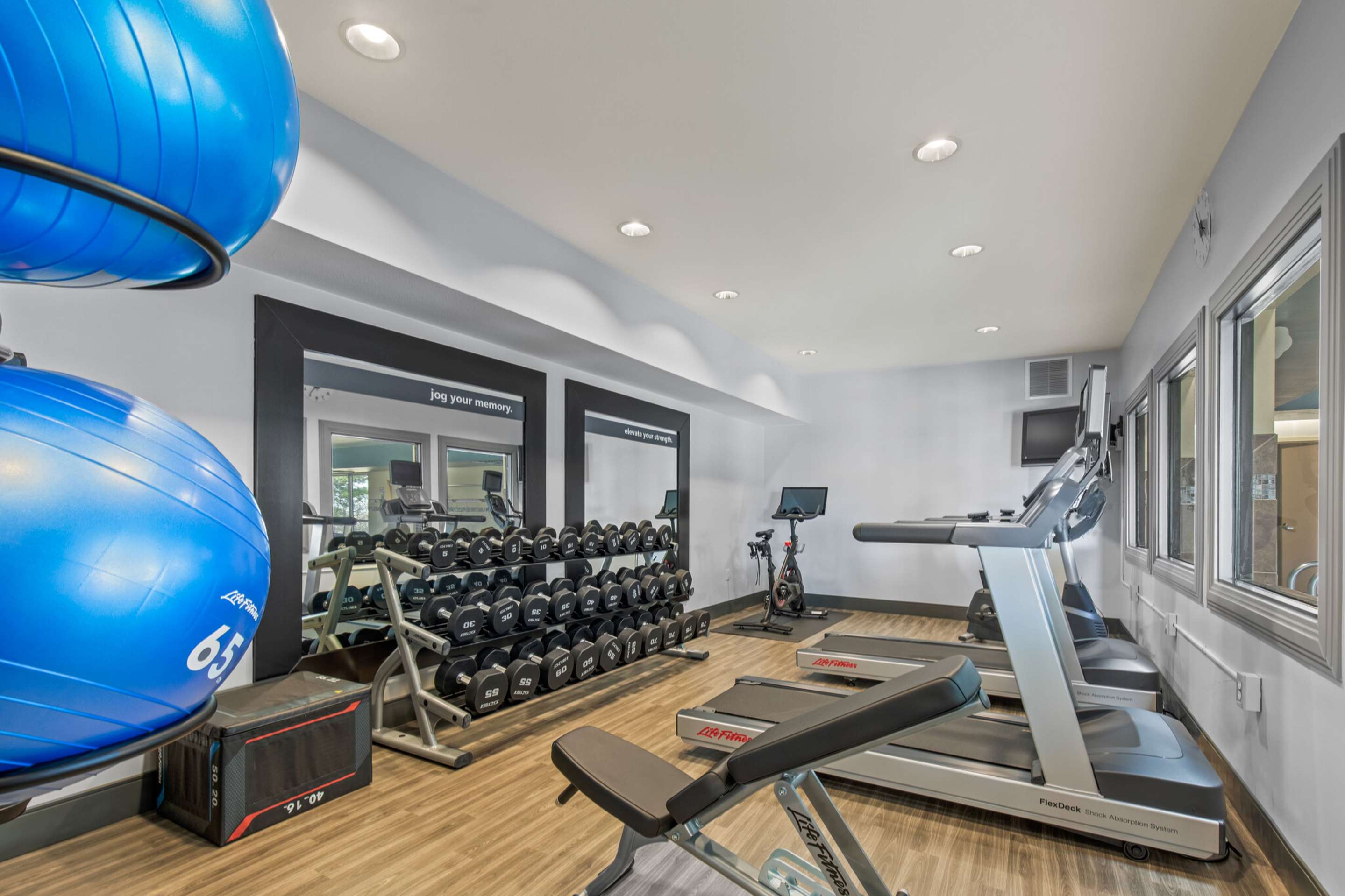 Health club fitness center gym | Hampton Inn & Suites Greeley