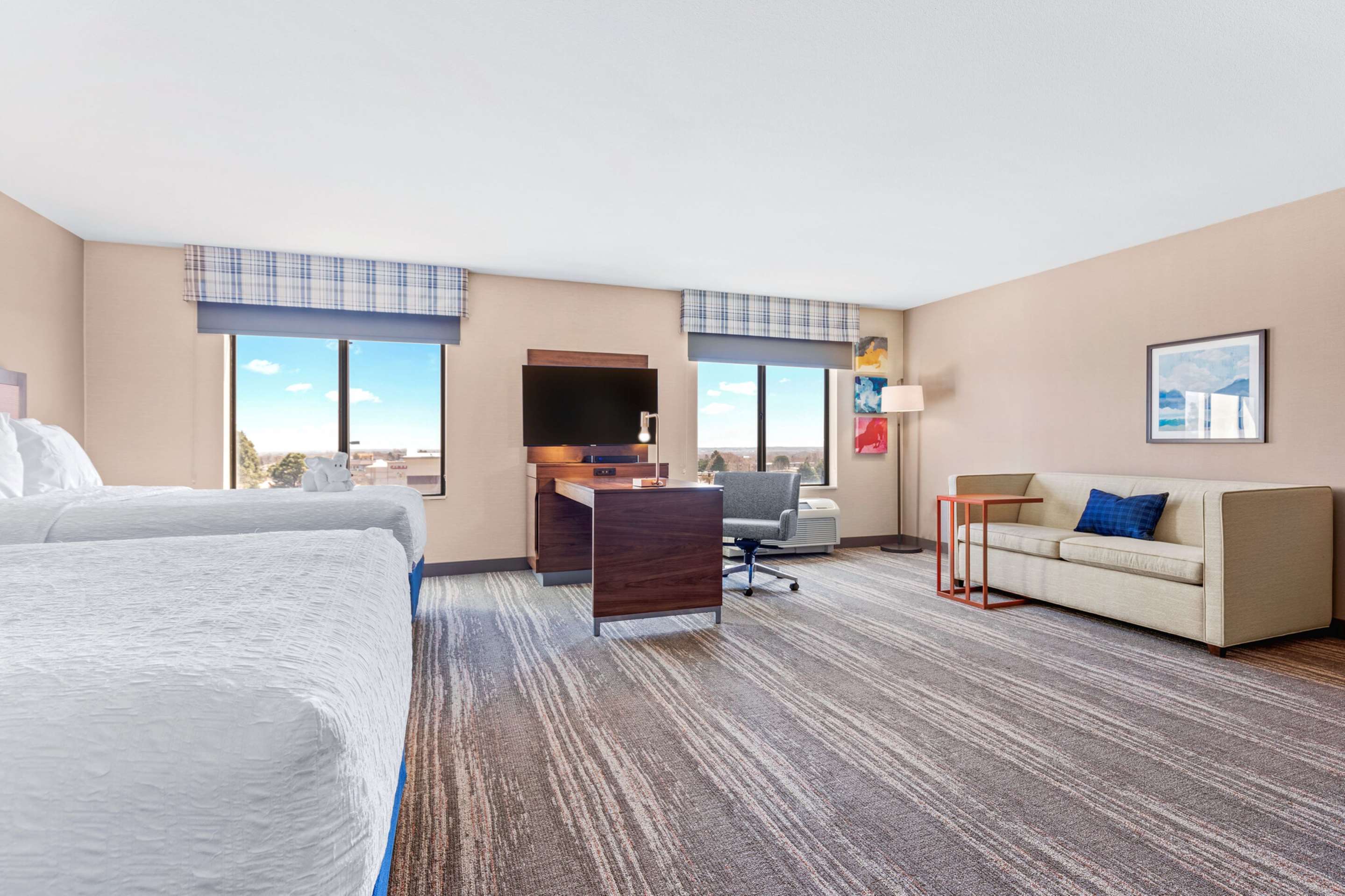 Guest room