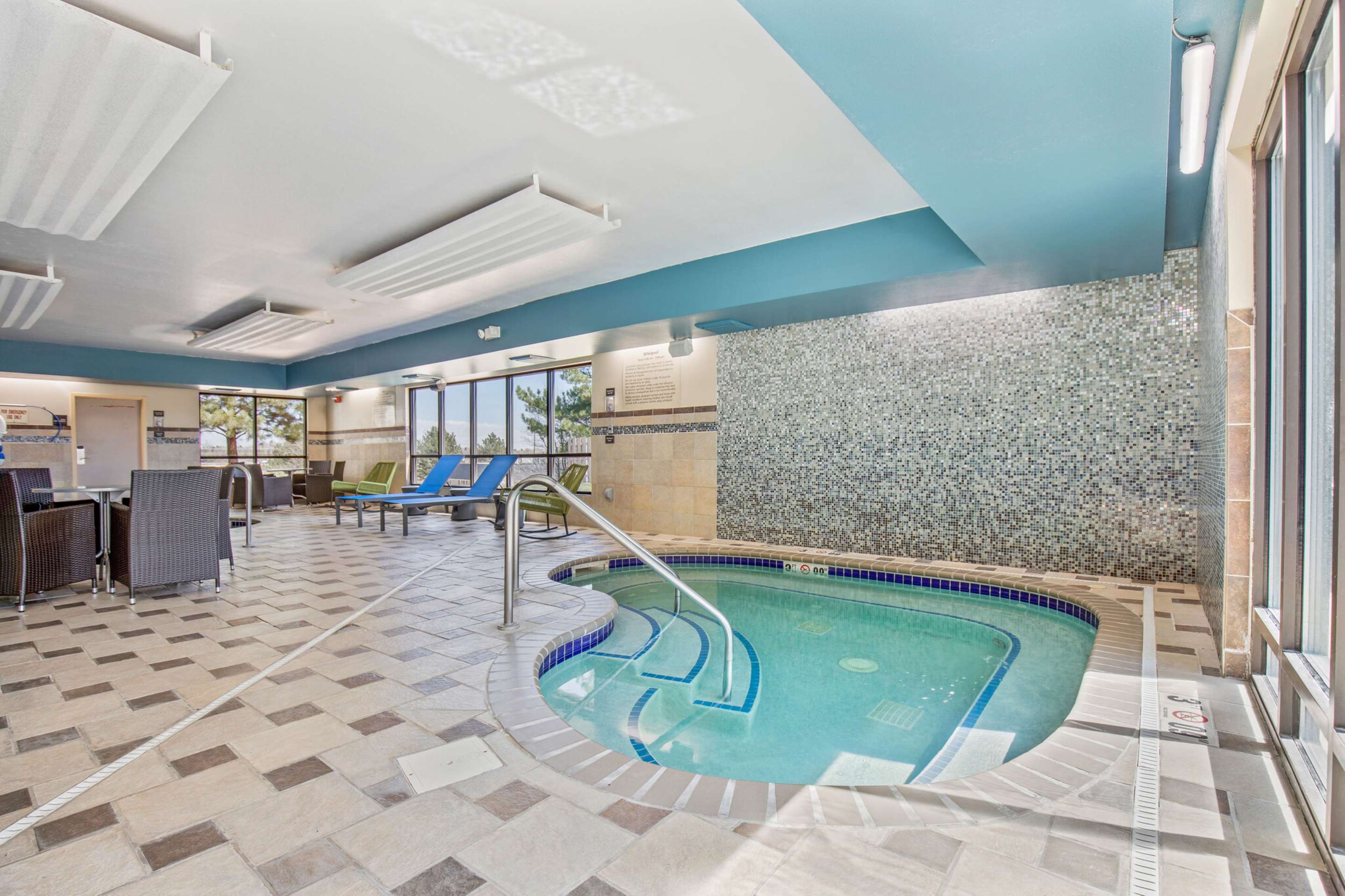 Pool | Hampton Inn & Suites Greeley