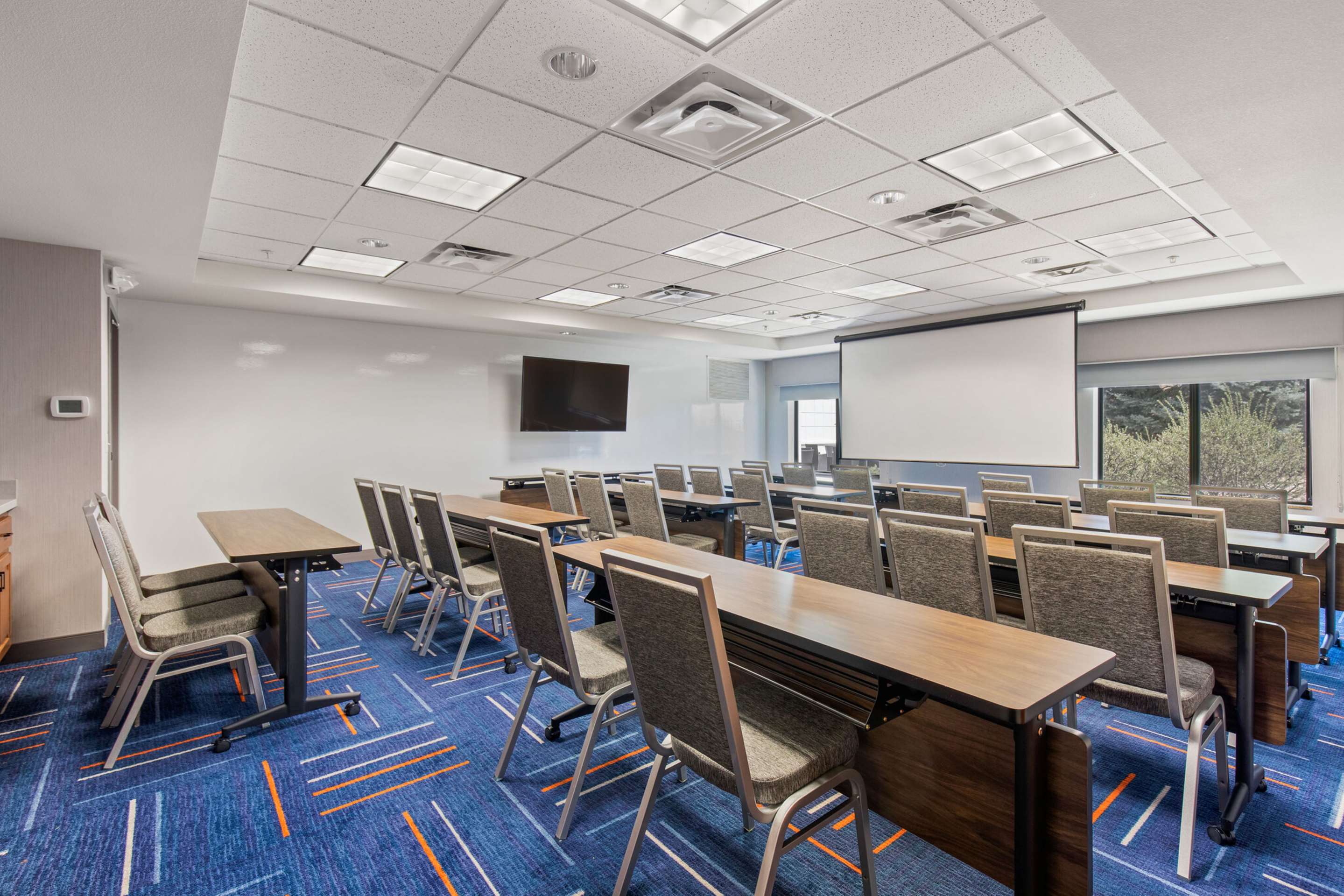Meeting Room | Hampton Inn & Suites Greeley