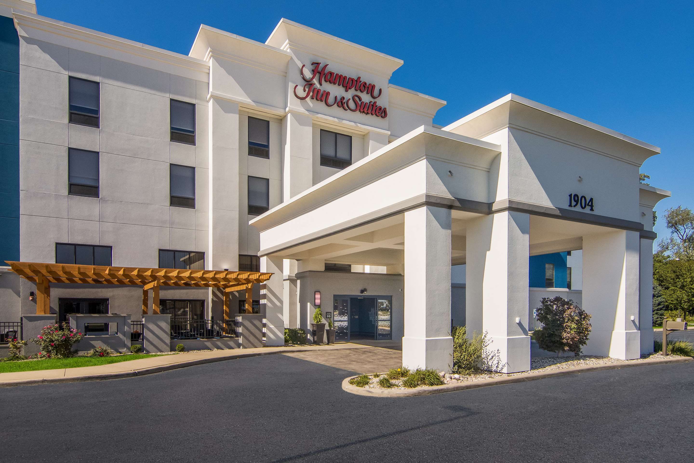 Exterior | Hampton Inn & Suites Schererville