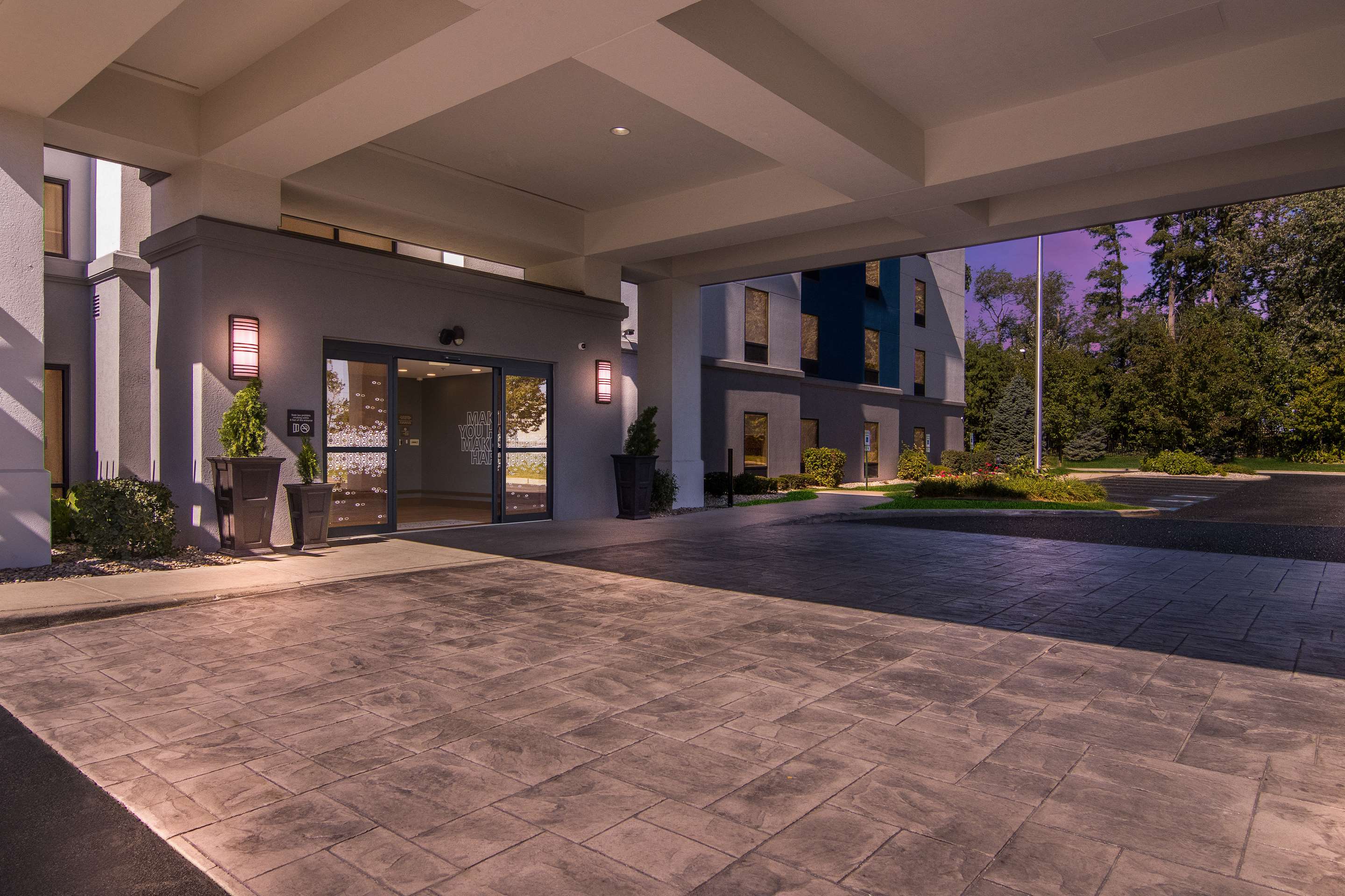 Exterior | Hampton Inn & Suites Schererville