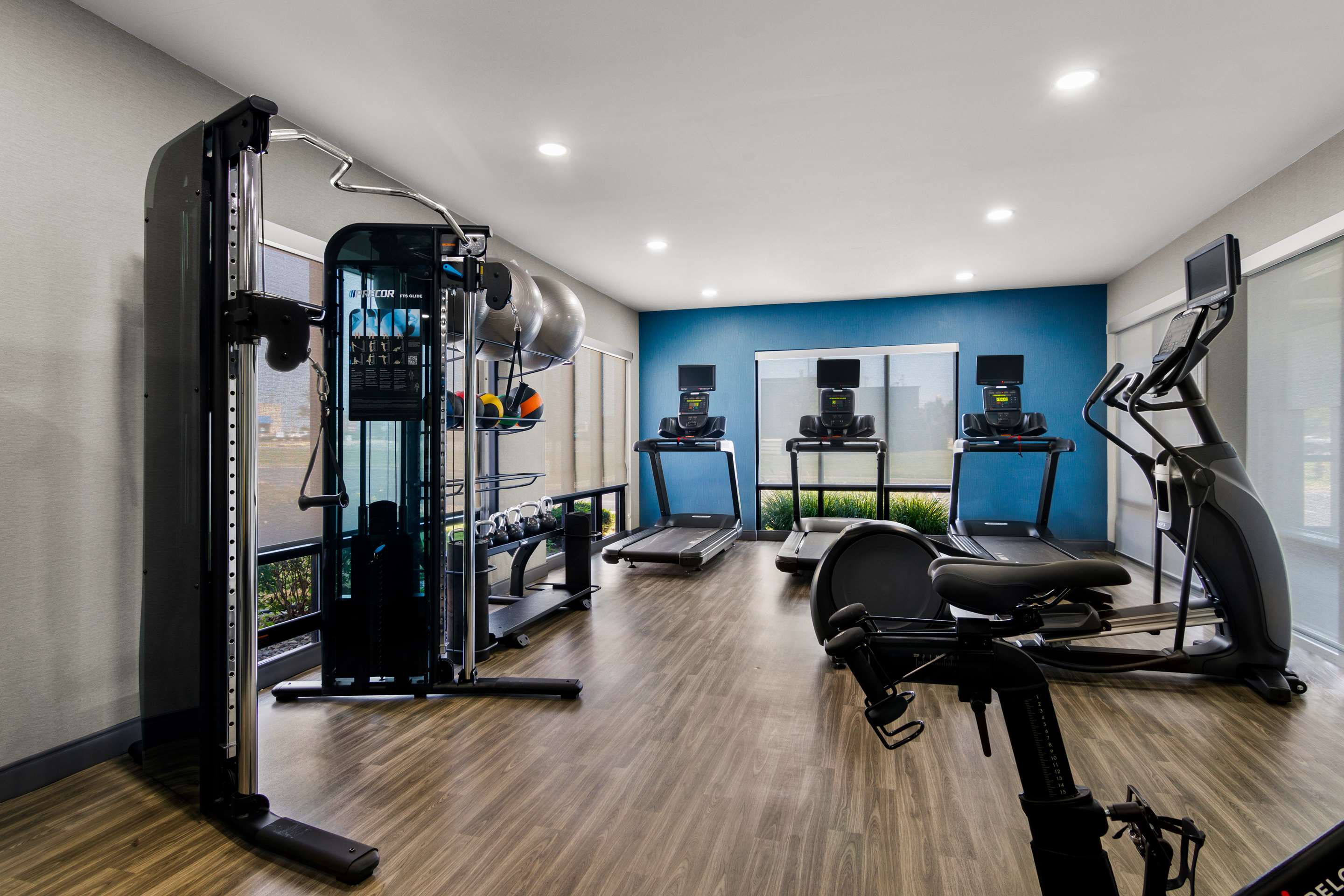 Health club fitness center gym | Hampton Inn & Suites Schererville