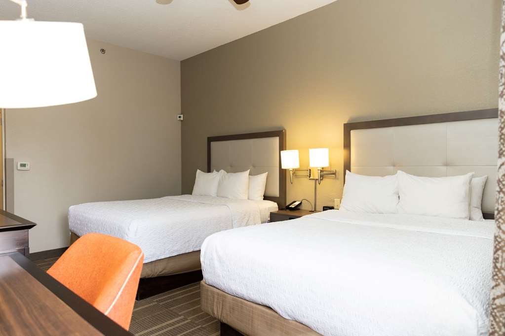HAMPTON INN HAMMOND LA Room Type - 2QN MOB HEARING ACC TUB NS
