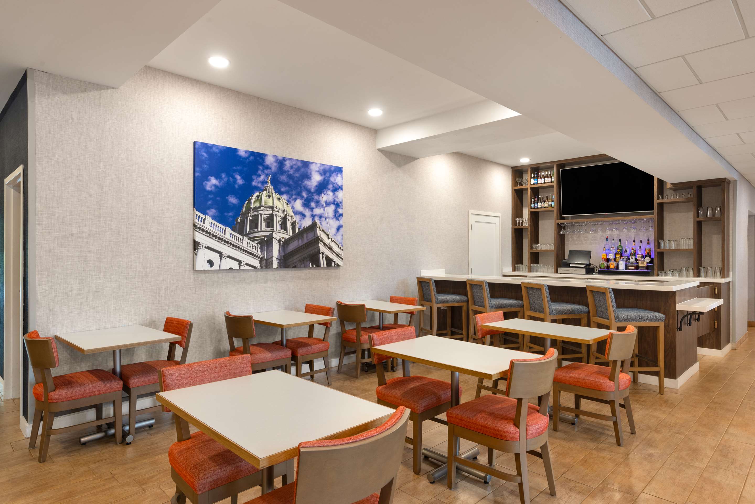 BarLounge | Hampton Inn & Suites Harrisburg/North