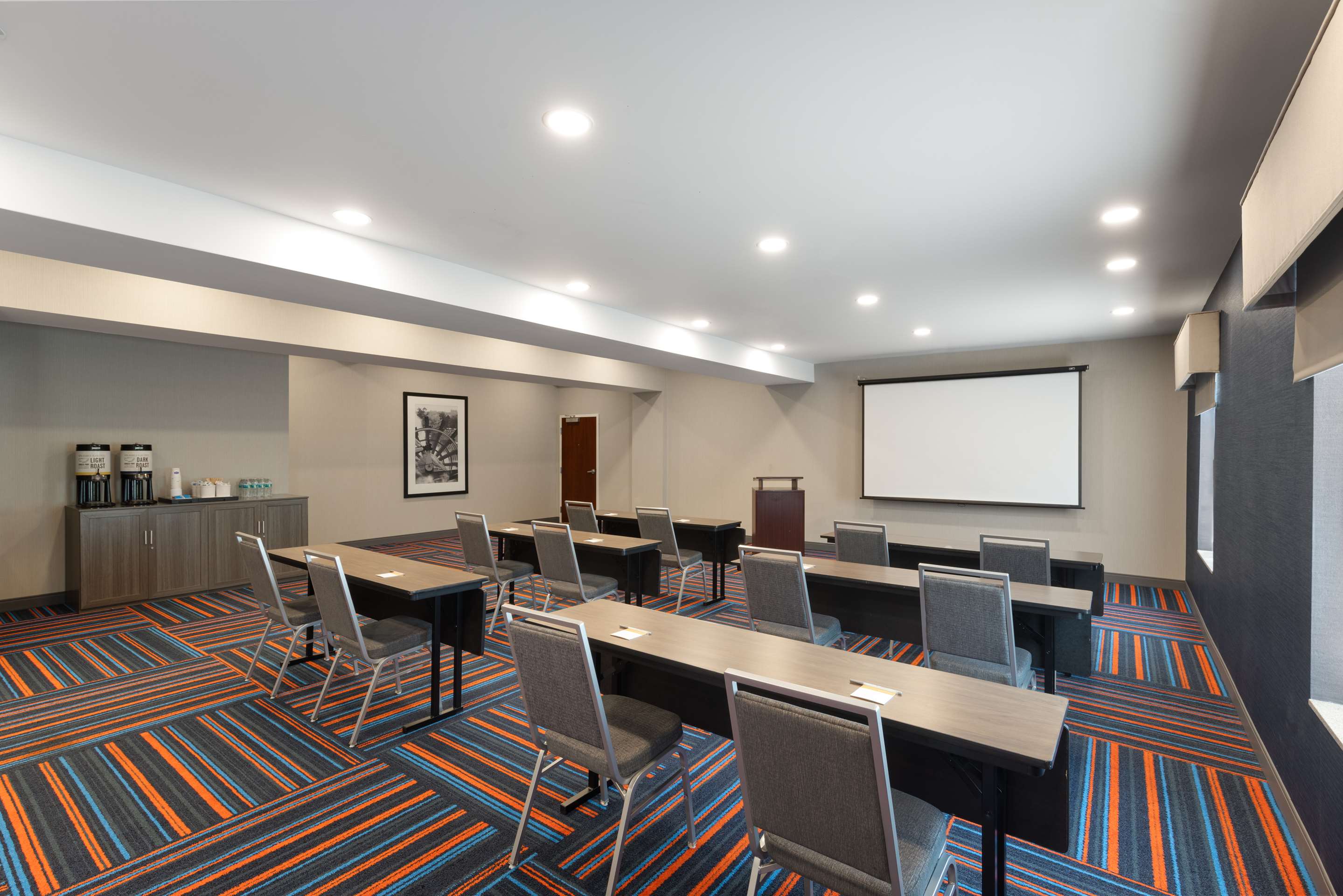 Meeting Room | Hampton Inn & Suites Harrisburg/North