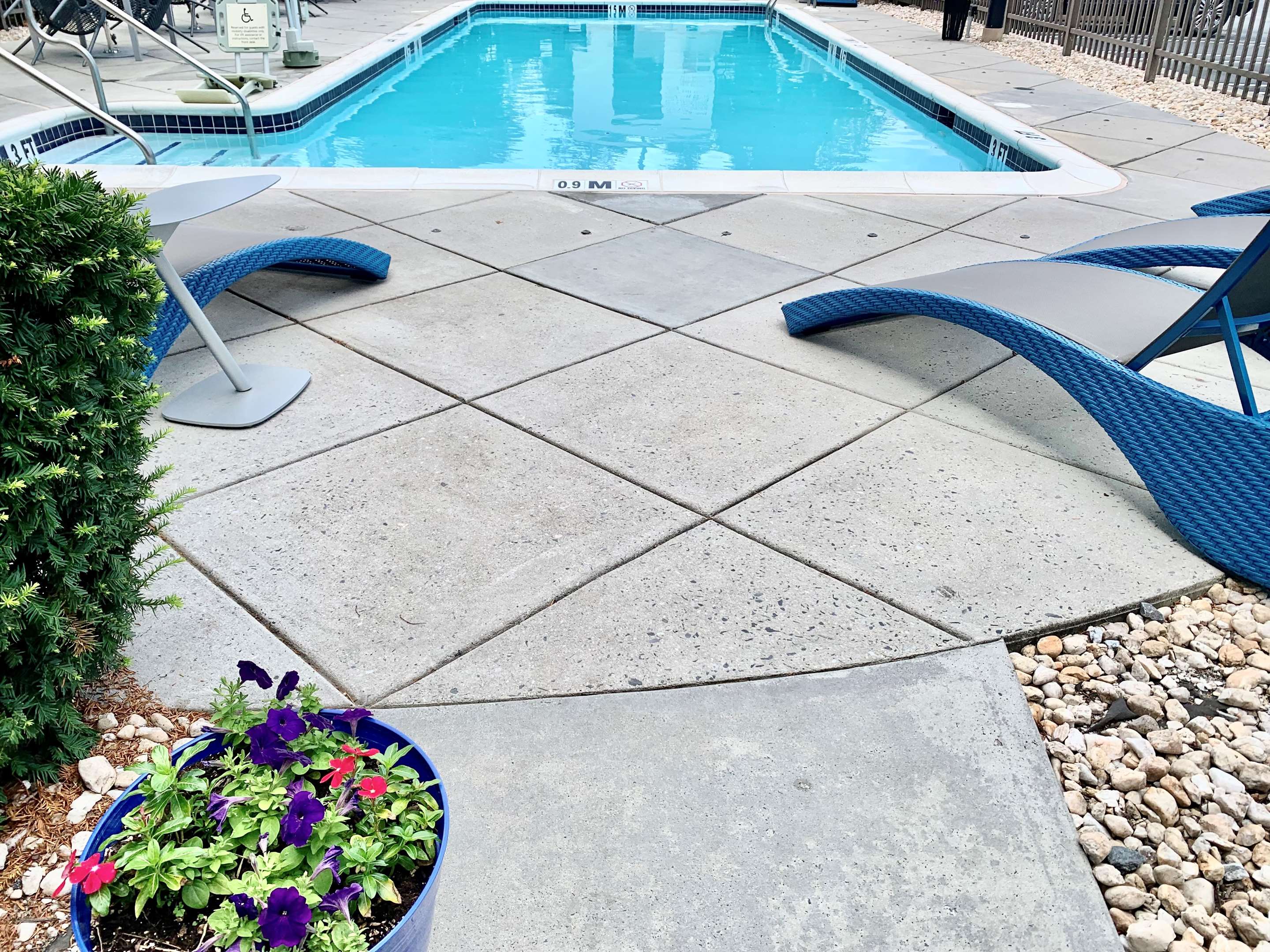 Pool | Hampton Inn Harrisburg-East (Hershey Area)