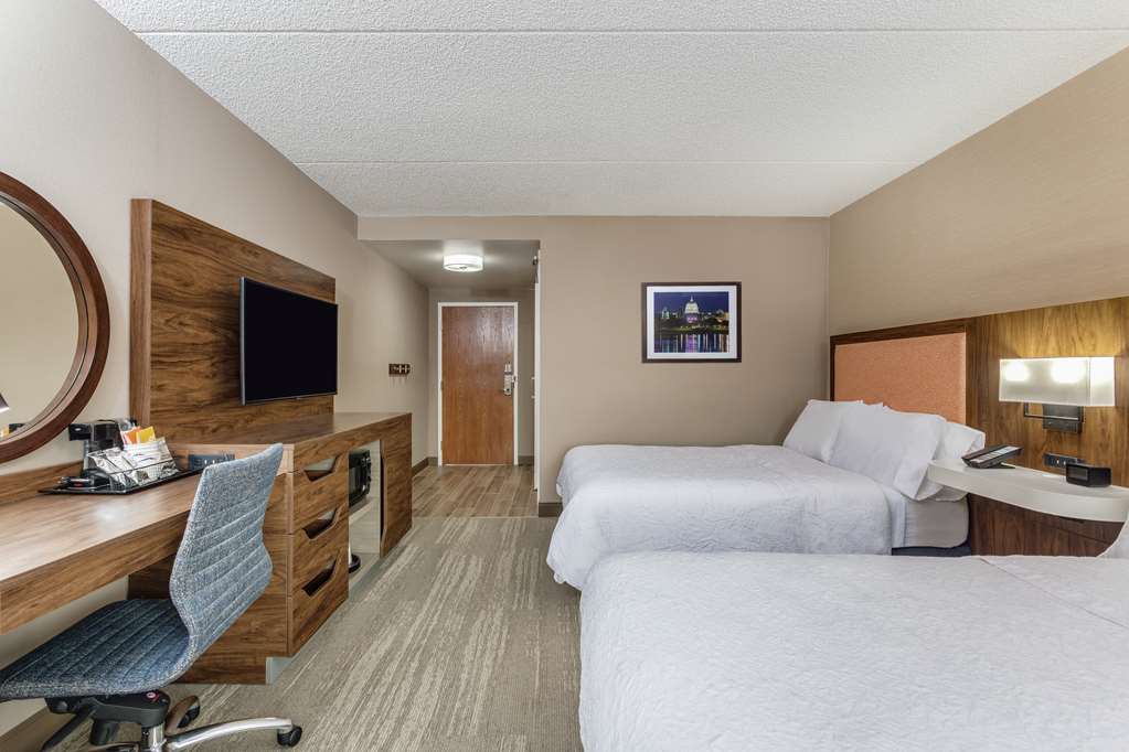 Hampton Inn Harrisburg-East/Hershey Room Type - 2 DBL MOB HEAR ACC RI SHOW