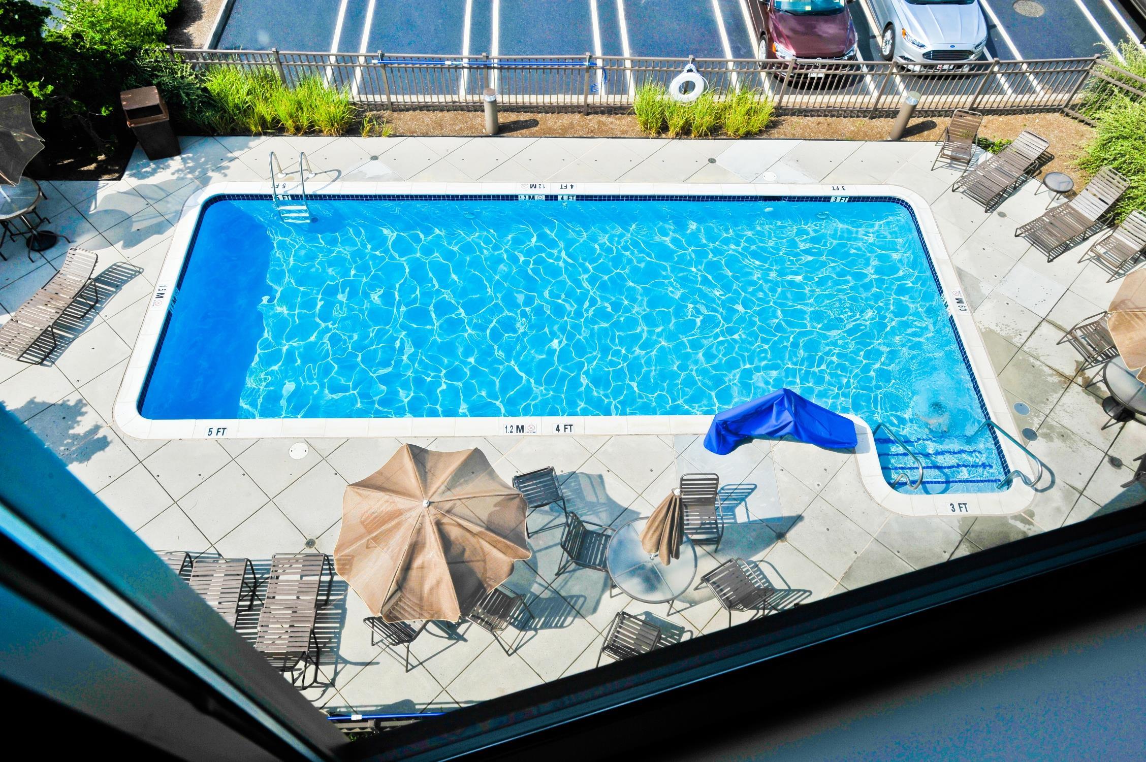 Pool | Hampton Inn Harrisburg-East (Hershey Area)