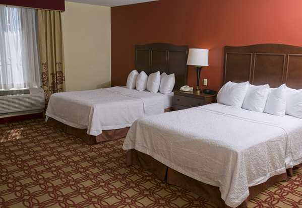  - Hampton Inn & Suites Wiggins