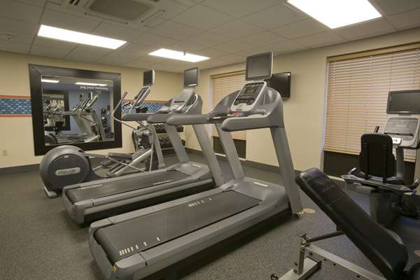 Fitness/ Exercise Room - Hampton Inn & Suites Wiggins