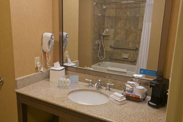  - Hampton Inn & Suites Wiggins