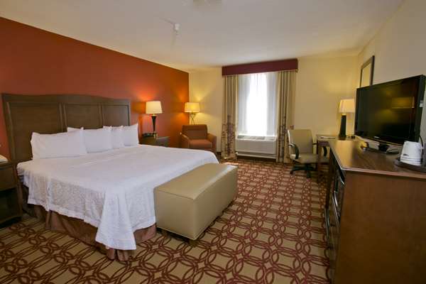  - Hampton Inn & Suites Wiggins